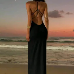 Vestido negro elastico en espalda