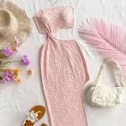 Vestido rosa top abierto en la pierna