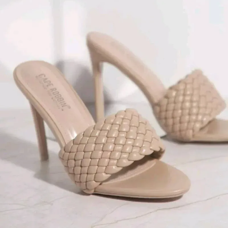 🤎 Zapatos de tacón — Beige