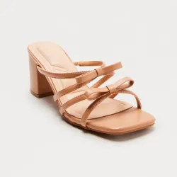 🤎 Zapatos de tacón cuadrado — Beige