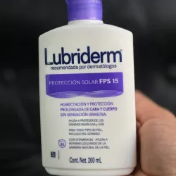 🪻Crema Corporal con Protección Solar