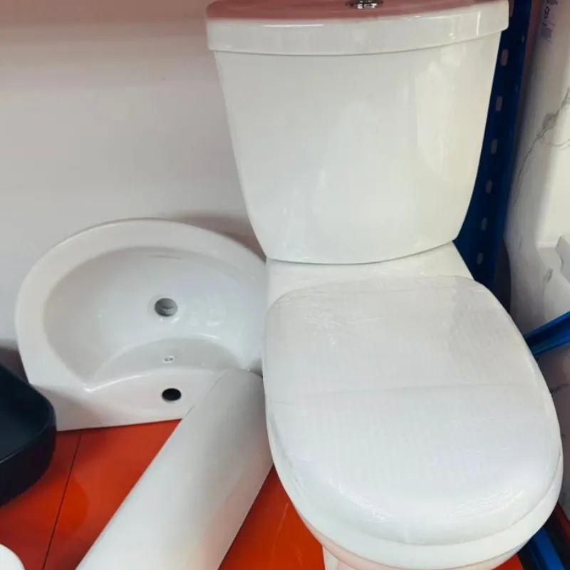 Juego de tasa y lavamanos