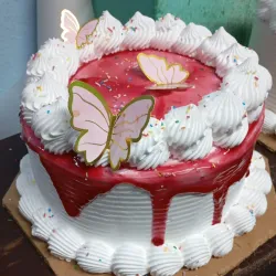 Cake bañado en leche condensada.