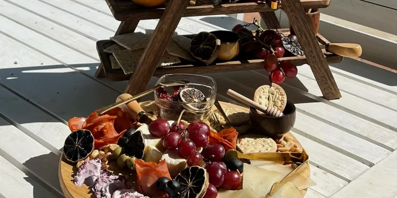 Beautiful Vibes🧀🍇🍷