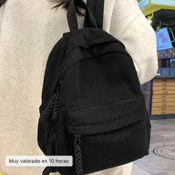 Mochila negra pequeña
