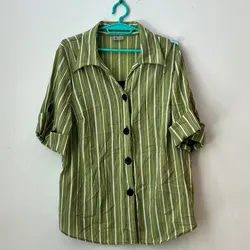 Blusa de listas verdes y blancas 