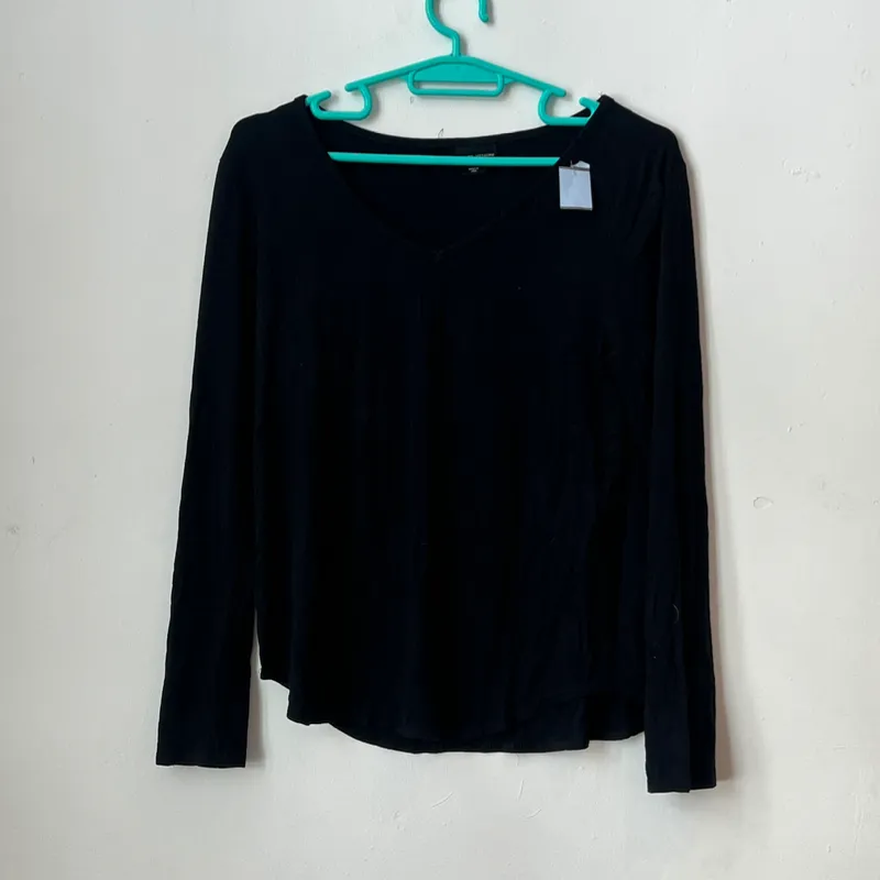 Blusa mangas largas negra 