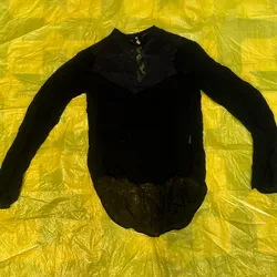 Blusa mangas largas negra 