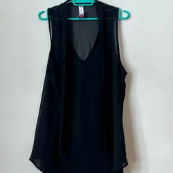 Blusa negra para playa 