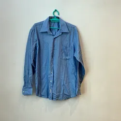 Camisa azul cielo