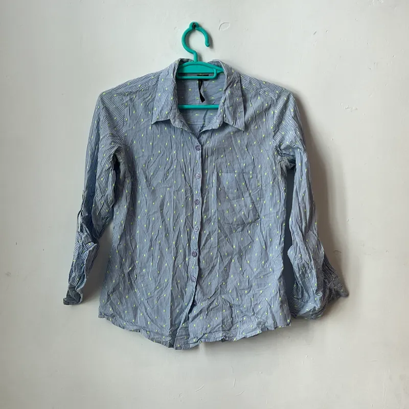 Camisa de rayas de mujer 