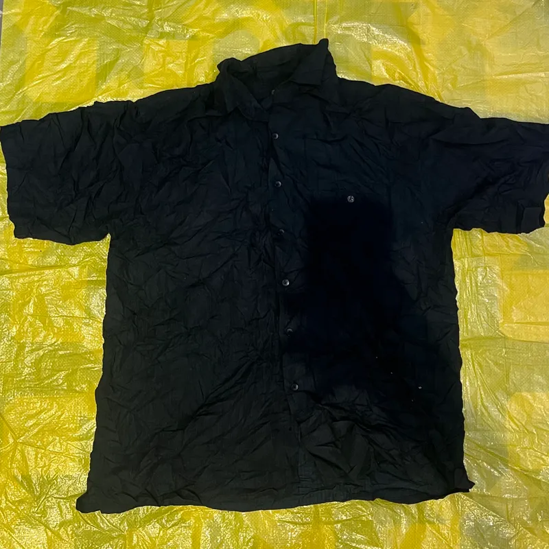 Camisa negra manga corta 
