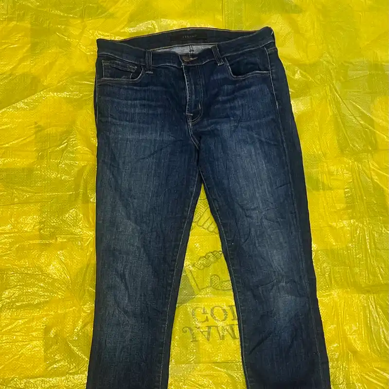 Pantalón de mezclilla 