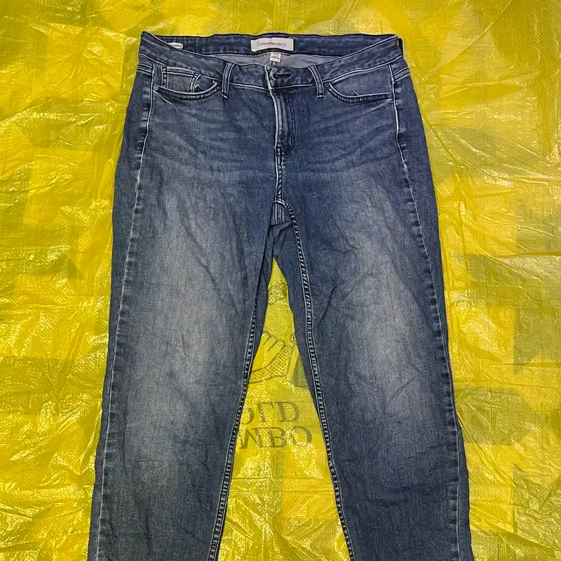 Pantalón de mezclilla 