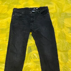 Pantalón mezclilla negro 