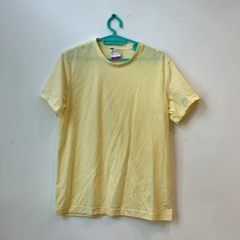 Pulover básico amarillo