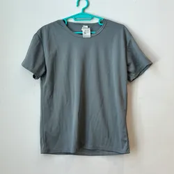 Pulover básico gris tela deportiva 