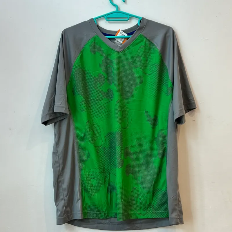 Pulover verde y gris para GYM