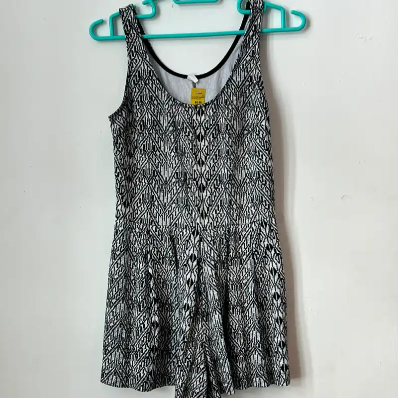 Vestido negro y blanco 