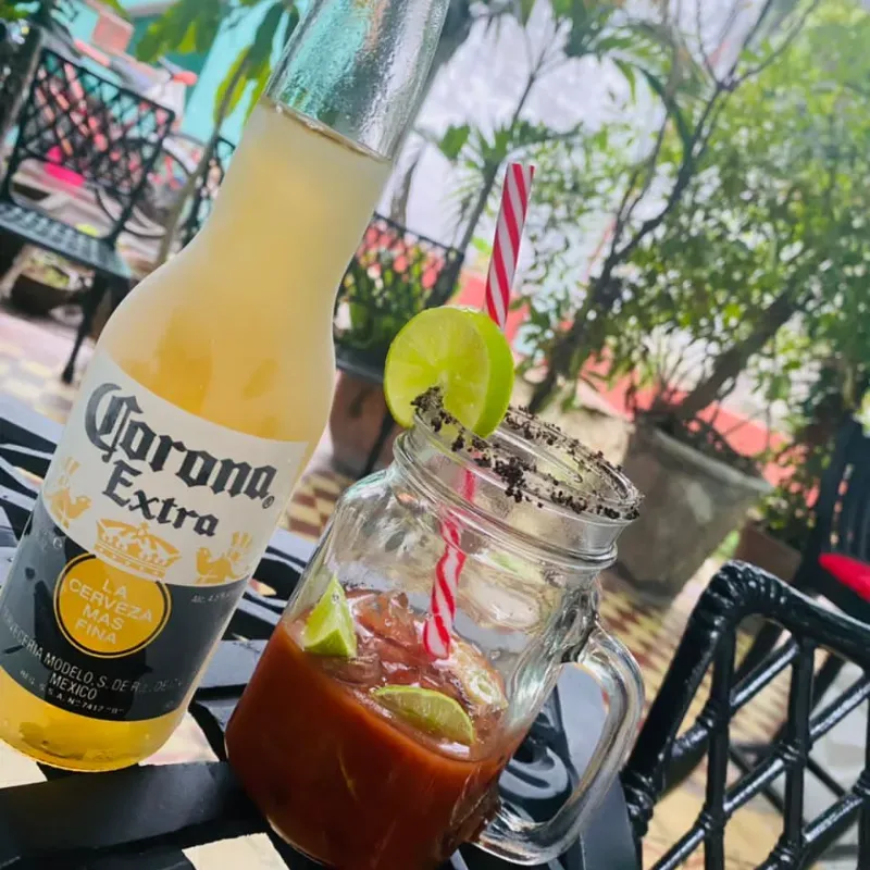 Michelada con Cerveza Corona