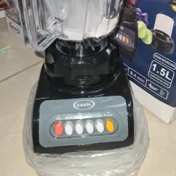 Batidora aditamentos plasticos y su trituradora