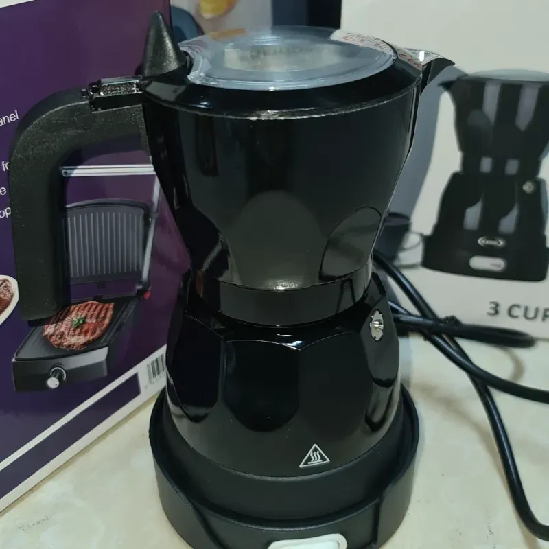 Cafetera de 3 y 6 tasas