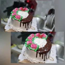 Cake de merengue / relleno de nata / agregos al gusto