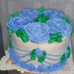 Cake de merengue / relleno de nata / agregos al gusto