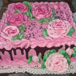 Cake de merengue / relleno de nata / agregos al gusto