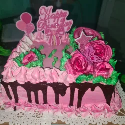 Cake de merengue / relleno de nata / agregos al gusto