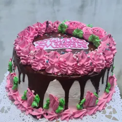 Cake de merengue / relleno de nata / agregos al gusto