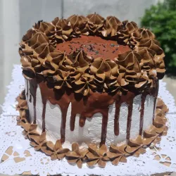 Cake de merengue / relleno de nata / agregos al gusto