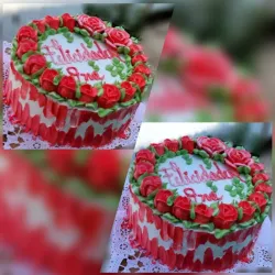 Cake de merengue / relleno de nata / agregos al gusto