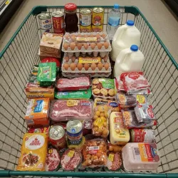 Carnicos , enlatados y secos