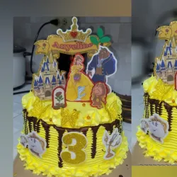 La bella y la vestía