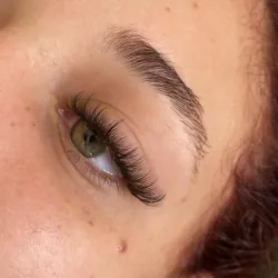 Efecto Wispy (Efecto Kim K)