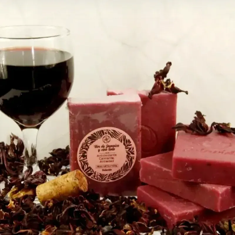 Jabón de Flor de Jamaica y Vino Tinto 