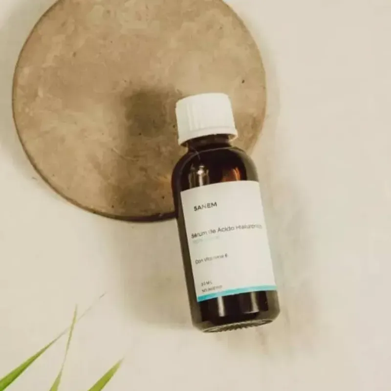 Serum de ácido hialurónico y vitamina E 30 ml