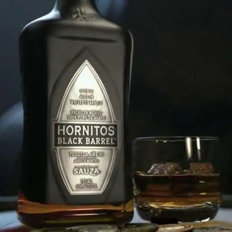 HORNITOS BLACK BARREL AÑEJO