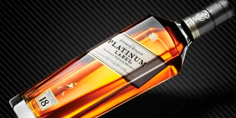JOHNNIE WALKER  PLATINUM LABEL 18 AÑOS + ENERGIZANTES