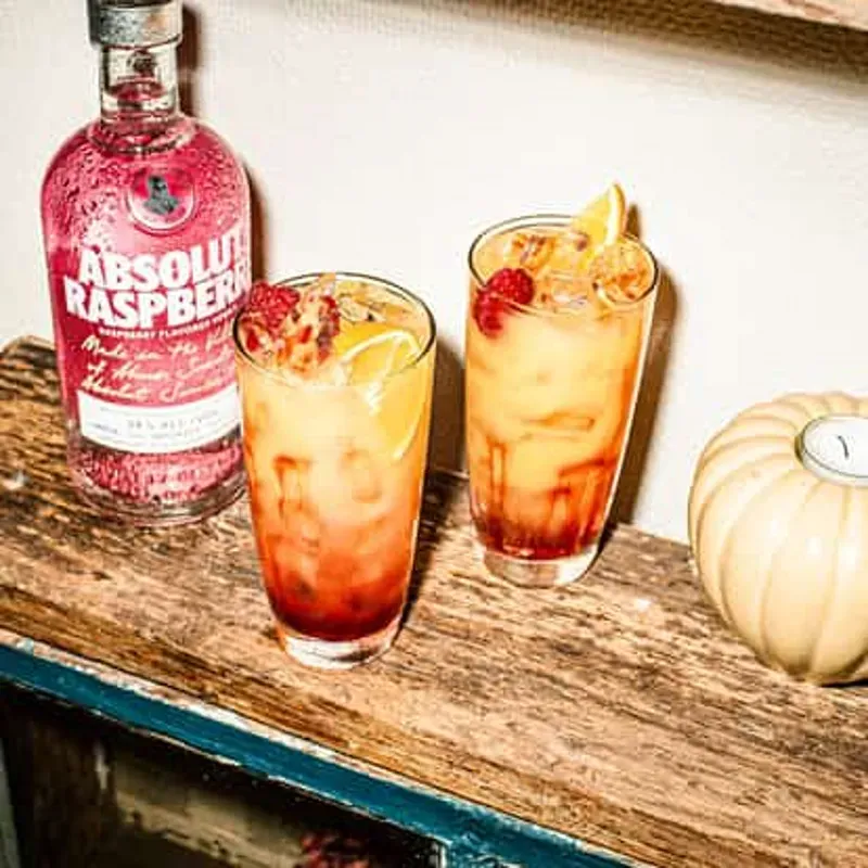 VODKA ABSOLUT RASPBERRI + JUGO DE NARANJA 