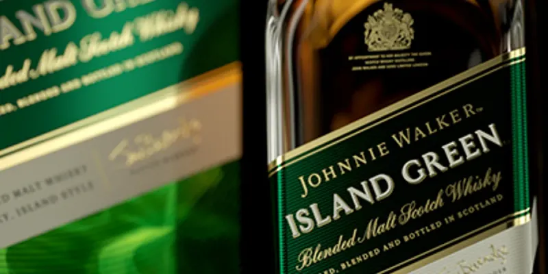 WHISKY JOHNNIE WALKER ISLAND GREEN +2 ENERGIZANTES