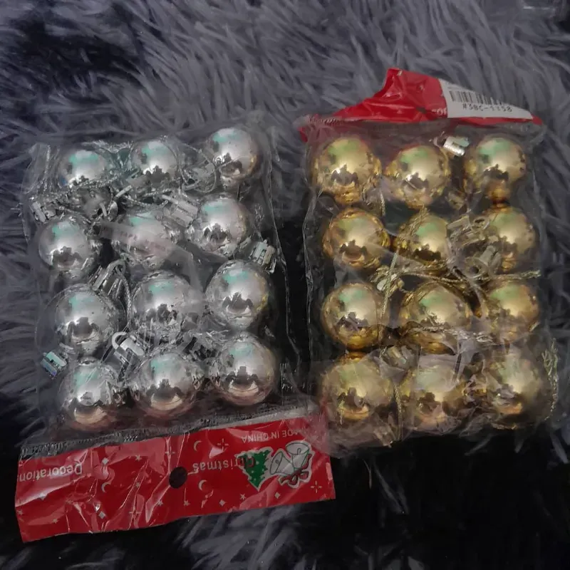 Adorno de navidad. Paquete 12 bolas 