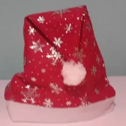 Gorro con copos plateados