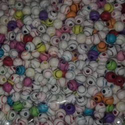 Cuencas pelotas de colores