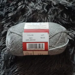 Estambre color gris medio 