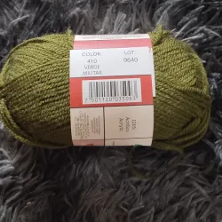 Estambre verde militar 