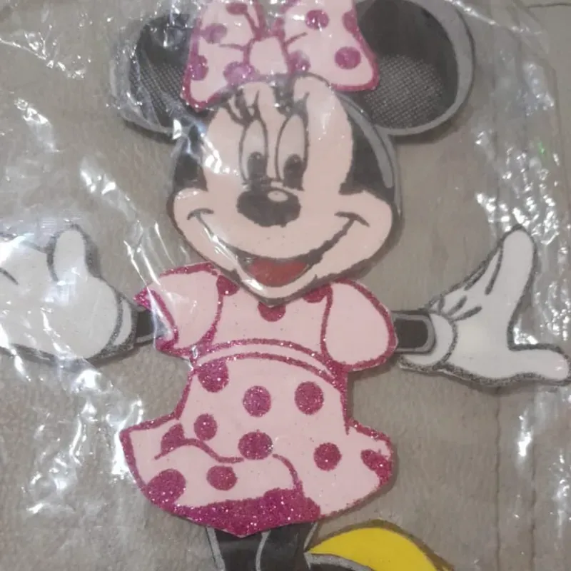 Figura Minnie de fomy