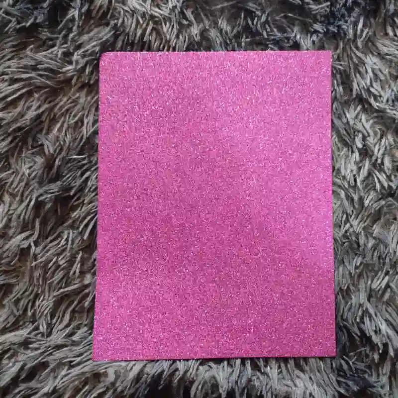 Fomi de brillo morado oscuro 