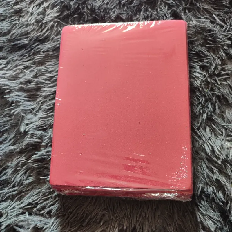 Fomi liso rojo